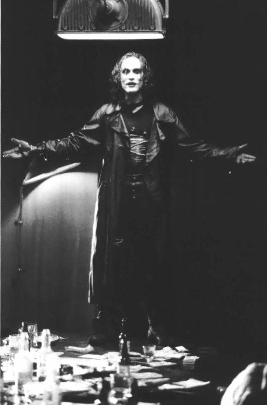 crow32a.jpg